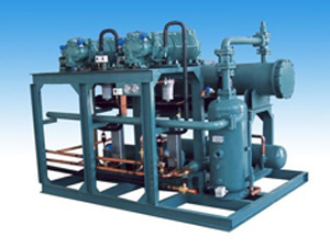 水冷螺桿低溫機組四機頭